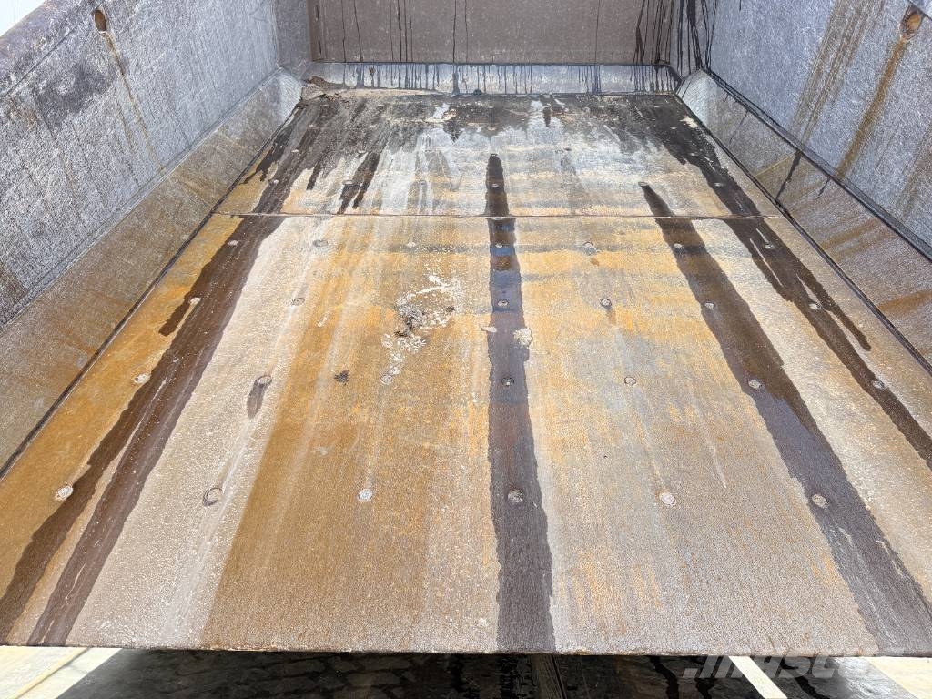 CAT 775F - German Machine / Auto Greasing Кар`єрні самоскиди