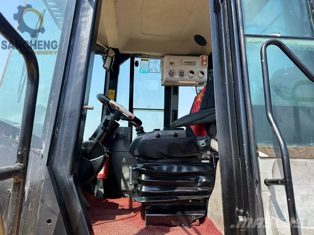 CAT 980H 轮式装载机
