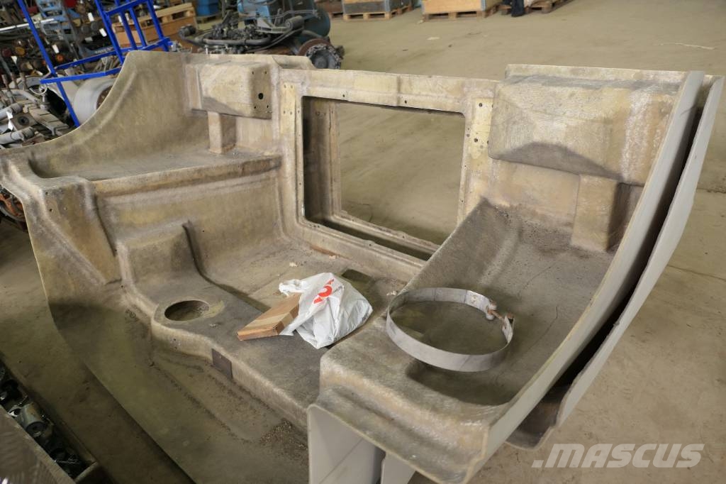 Volvo Motorhuv N10-N12 Intercooler Kabine i unutrašnjost