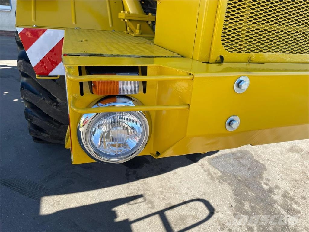 Kirovets K700A V8 Traktorit