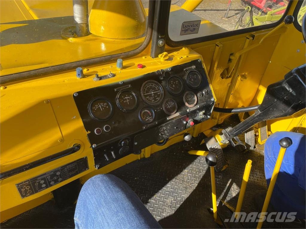 Kirovets K700A V8 Traktorit
