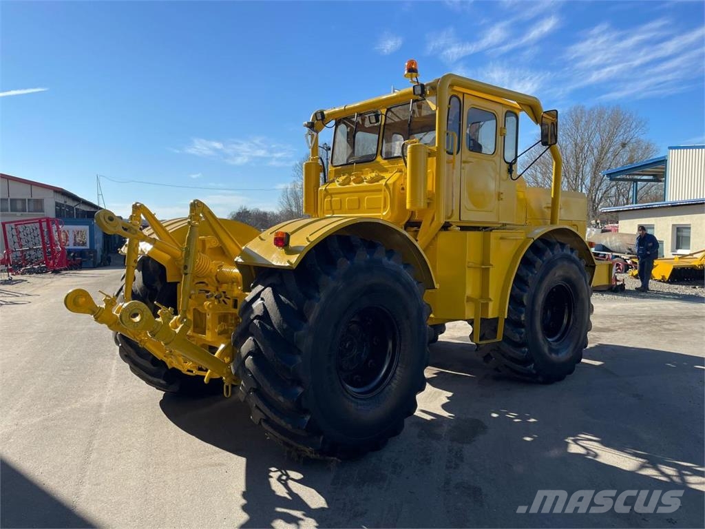 Kirovets K700A V8 Traktorit