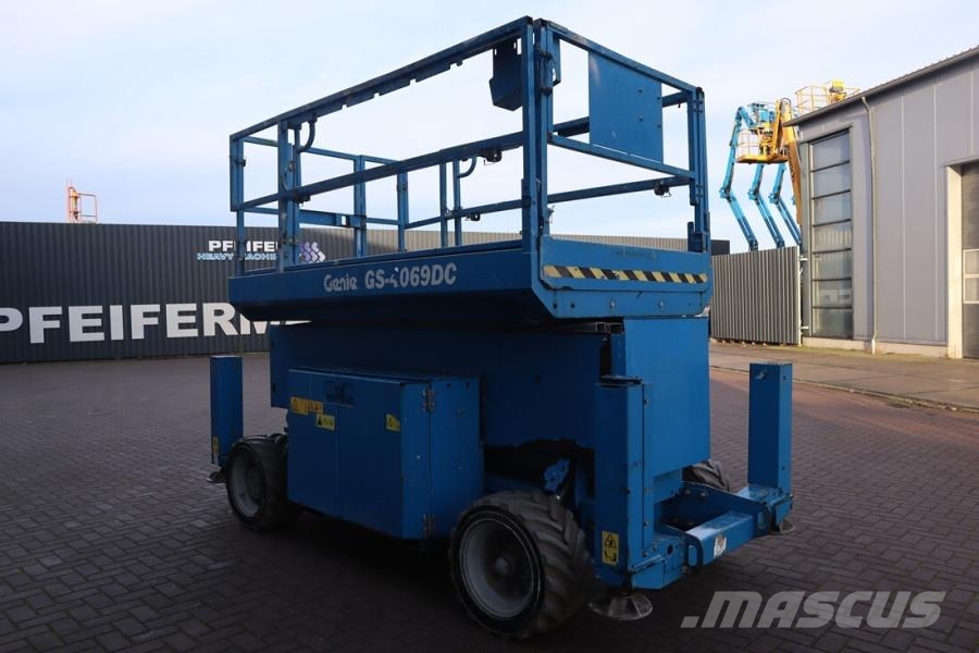Genie GS4069DC Electric, 14m Working Height, 363kg Capac Scissor lifts