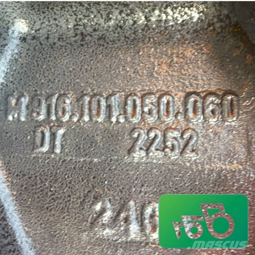 Fendt 936 Vario GEARBOX HOUSING COVER 916101050060 Chassis and suspension