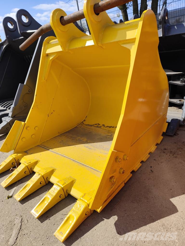 Komatsu PC 200 Ekskavaatorikopad ja lisaseadmed