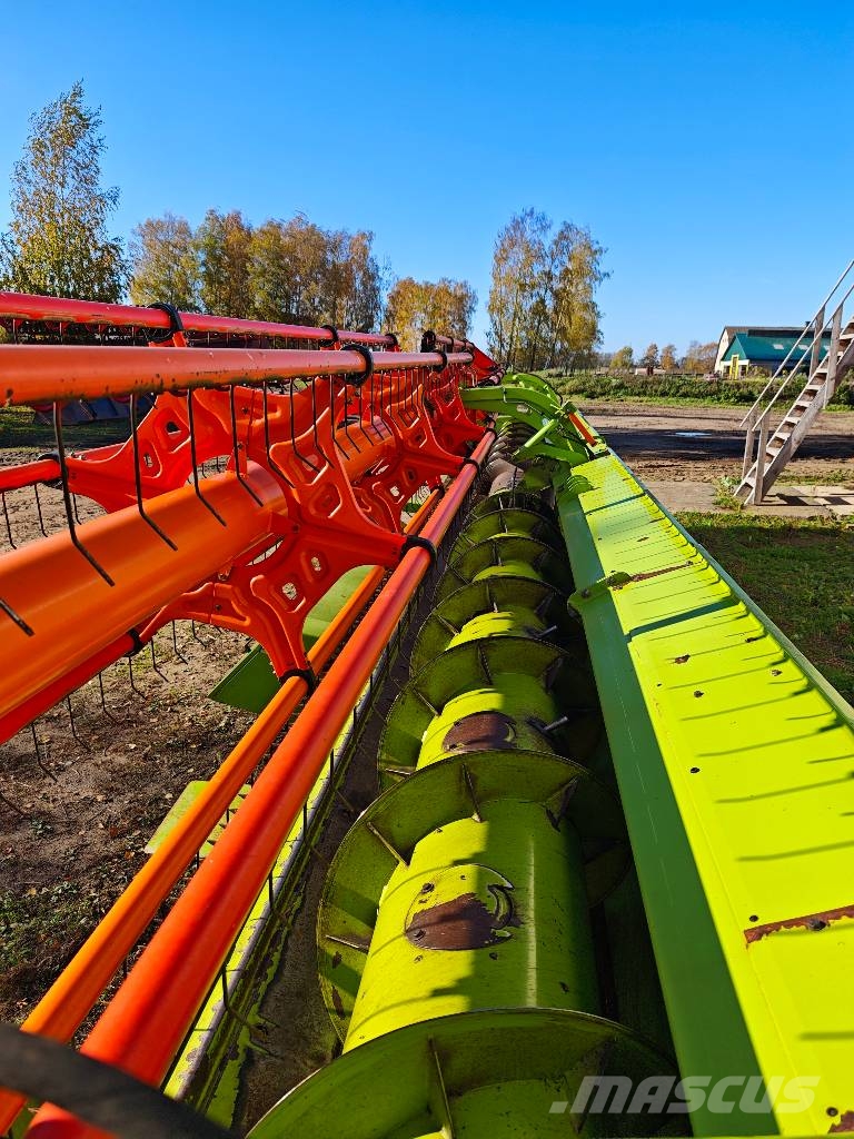 CLAAS Lexion 770 Kombinované zberacie stroje