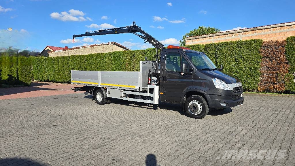 Iveco Daily 70C17 HIAB 044 D-3 Camiones grúa