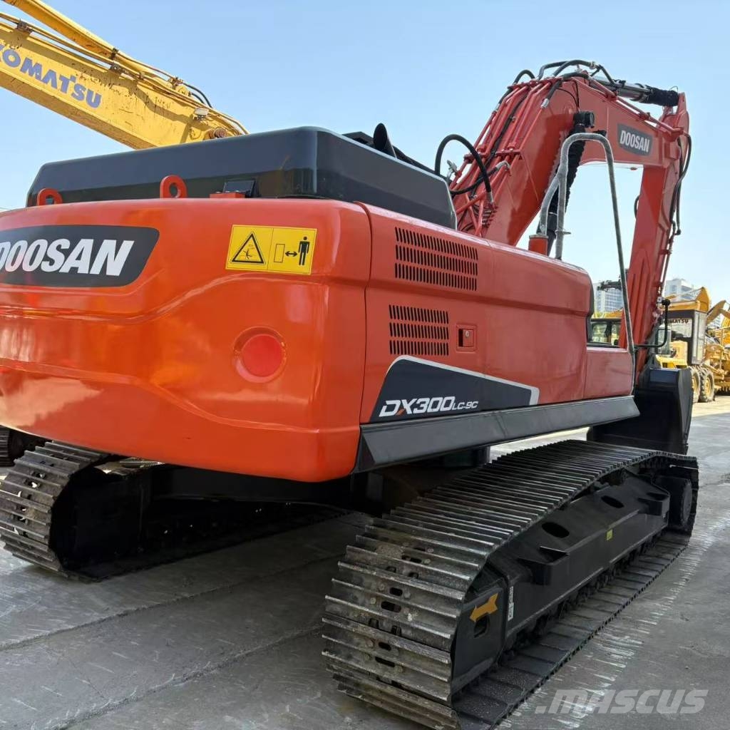 Doosan DX 300 LC Rupsgraafmachines