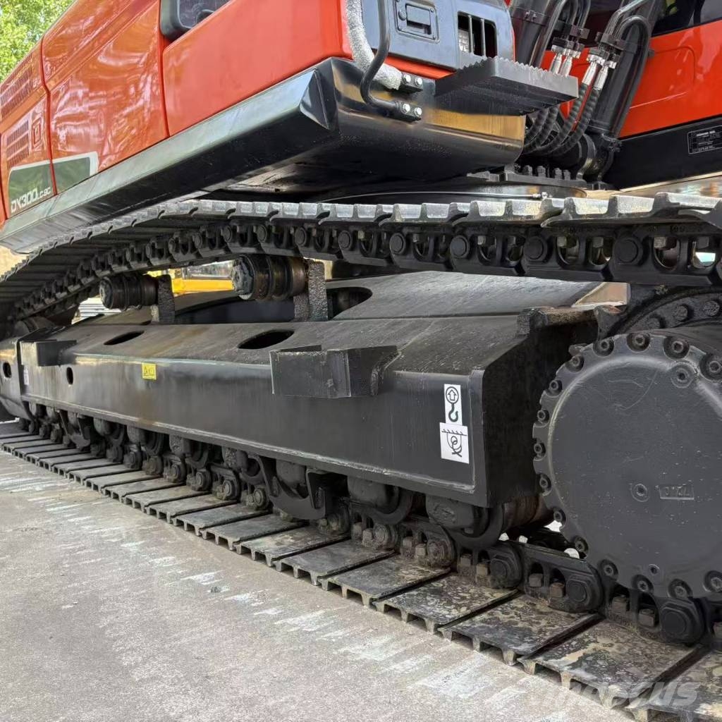 Doosan DX 300 LC Rupsgraafmachines