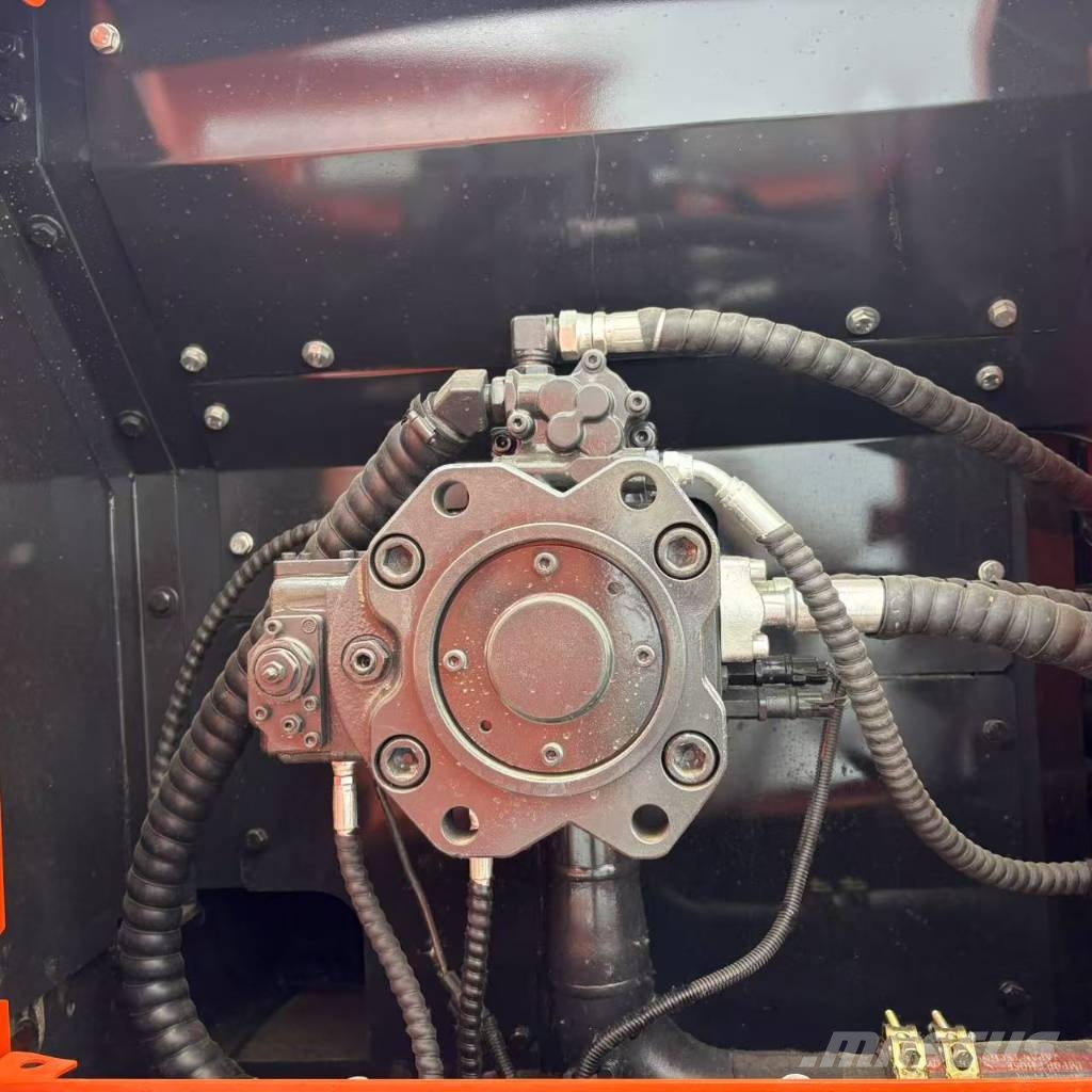 Doosan DX 300 LC Rupsgraafmachines
