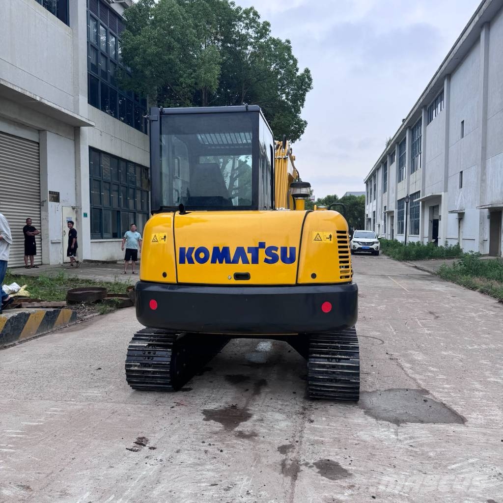 Komatsu PC 56 حفارات صغيرة أقل من 7 طن (حفارات صغيرة)