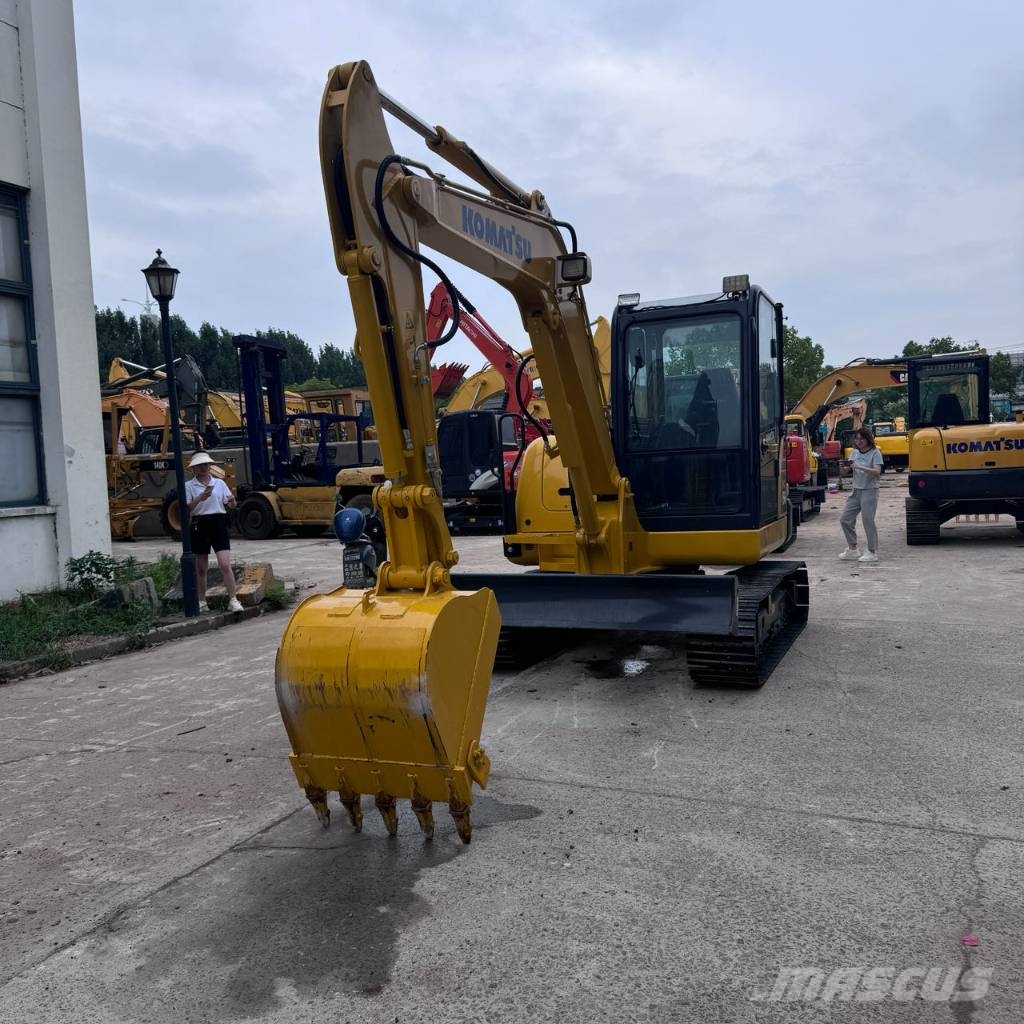 Komatsu PC 56 حفارات صغيرة أقل من 7 طن (حفارات صغيرة)