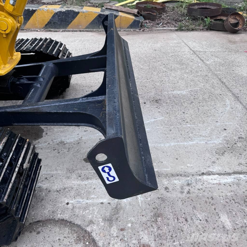 Komatsu PC 56 حفارات صغيرة أقل من 7 طن (حفارات صغيرة)