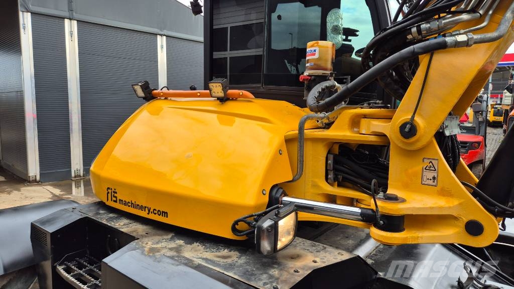 JCB HYDRADIG 110W - ROTOTILT - 2016 YEAR - 8120 HOURS Εκσκαφείς με τροχούς - λάστιχα