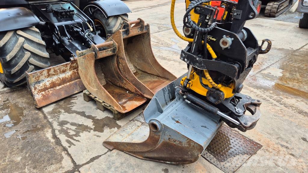 JCB HYDRADIG 110W - ROTOTILT - 2016 YEAR - 8120 HOURS Εκσκαφείς με τροχούς - λάστιχα