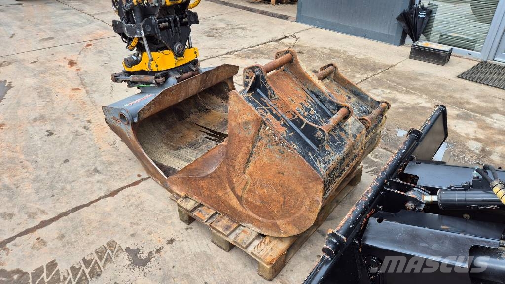 JCB HYDRADIG 110W - ROTOTILT - 2016 YEAR - 8120 HOURS Εκσκαφείς με τροχούς - λάστιχα