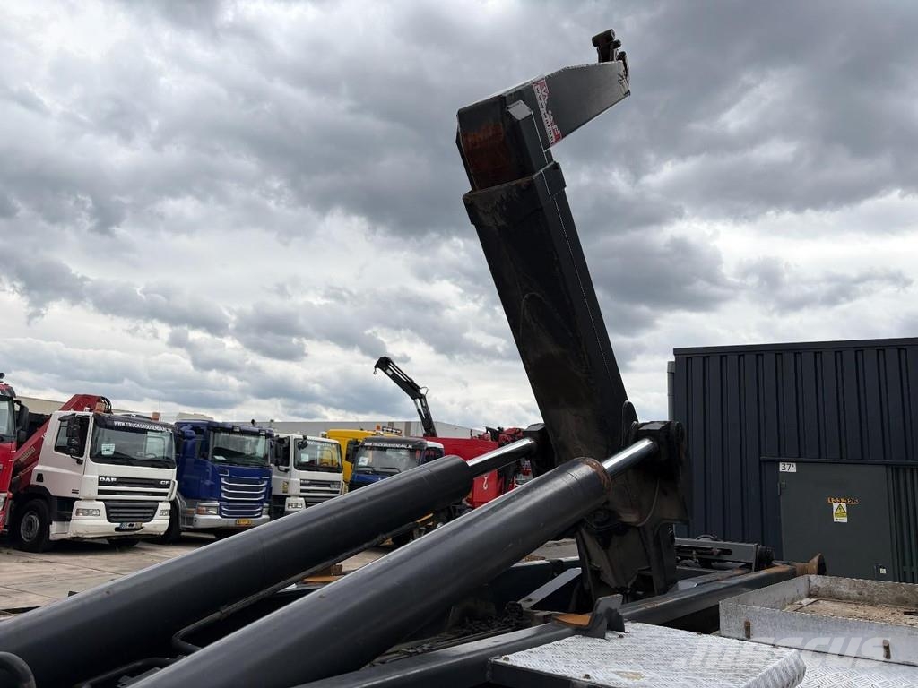 Renault Premium 370DXI + HMF 1430 K3 + 6X4 + HOOKSYTEM + E Mobiilinosturit