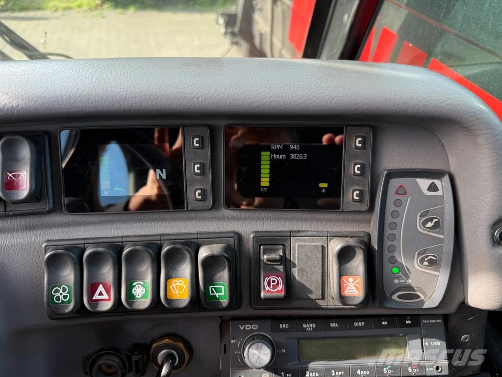 Manitou MLT845-100H Poljoprivredni teleskopski utovarivači