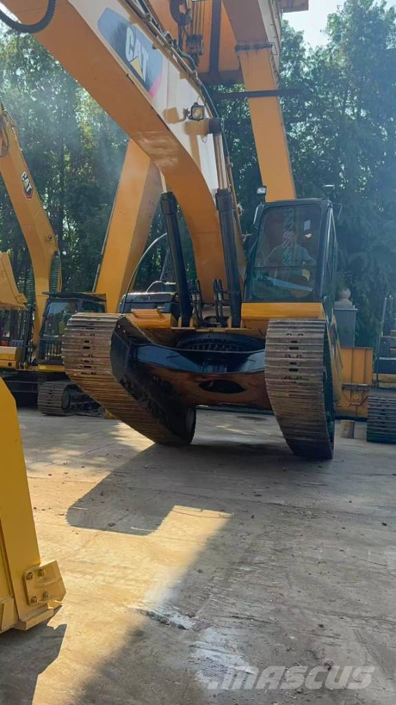 CAT 330D2L Raupenbagger