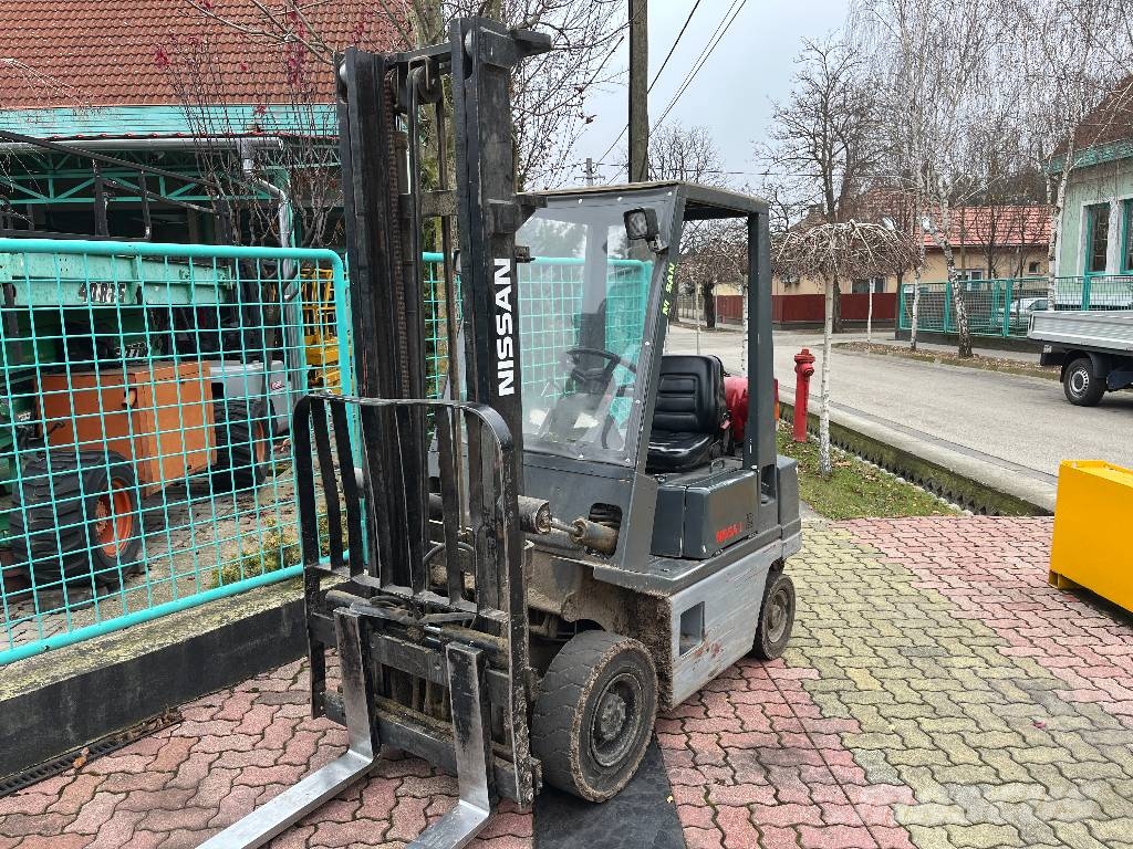 Nissan H01A-15U V-4272 IO Газовые погрузчики