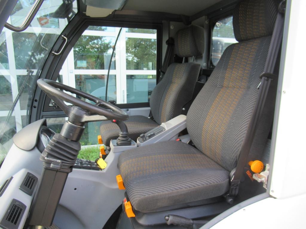 Hako Multicar M29 C EURO6 Mobilhydraulik 4WD + 4WS Kipp Utility porta attrezzi