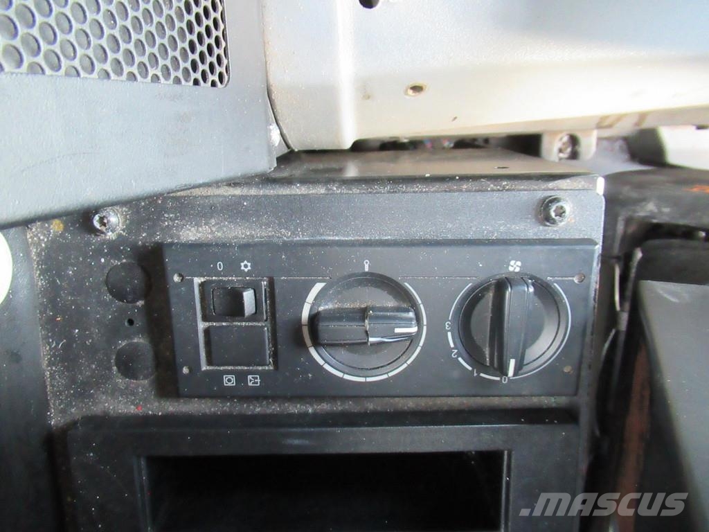Hako Multicar M29 C EURO6 Mobilhydraulik 4WD + 4WS Kipp Utility porta attrezzi