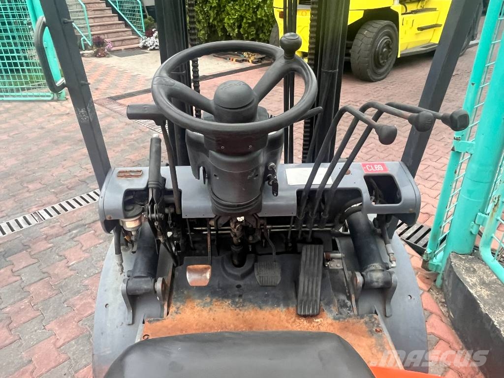 Toyota 6 FD 25 V-2929 OB شاحنات الديزل