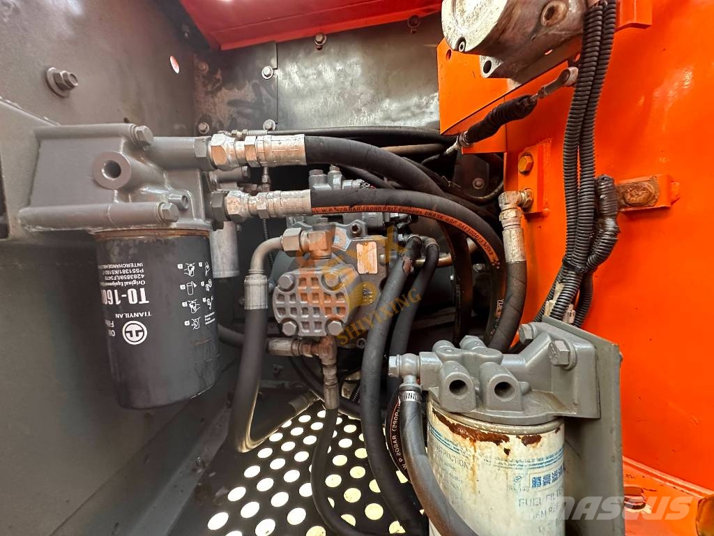Hitachi ZX130-5A Raupenbagger