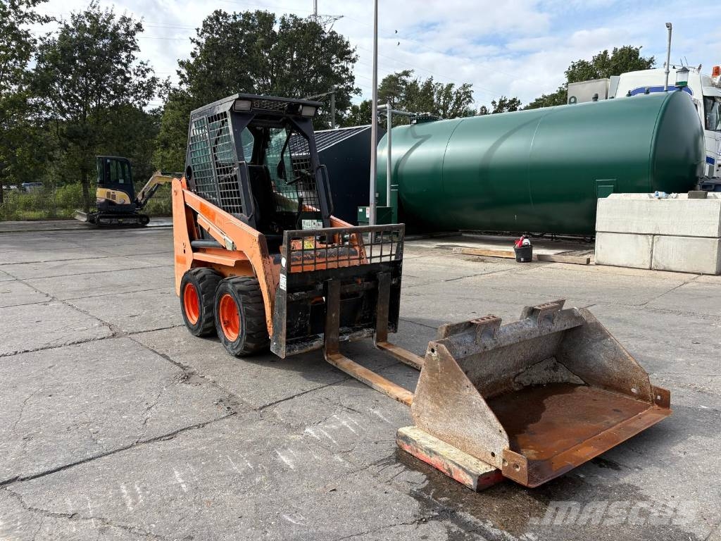 Bobcat S 70 bucket and forks Kompaktlader