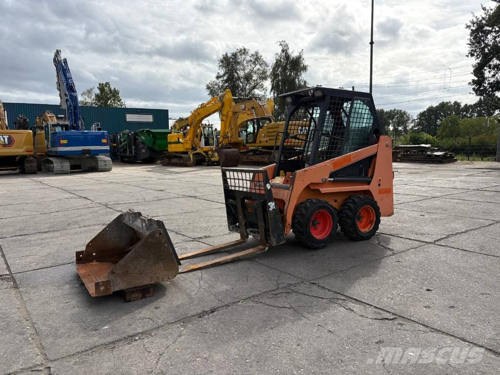Bobcat S 70 bucket and forks Kompaktlader