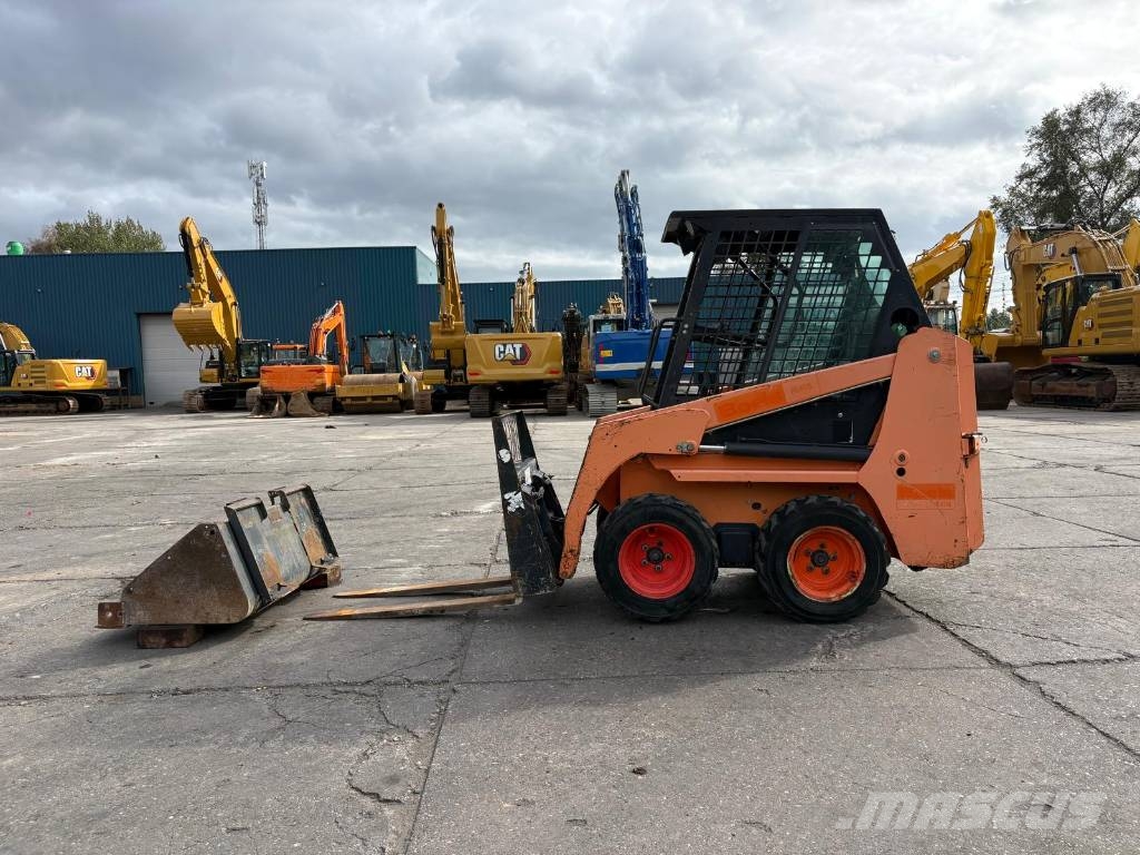 Bobcat S 70 bucket and forks Kompaktlader