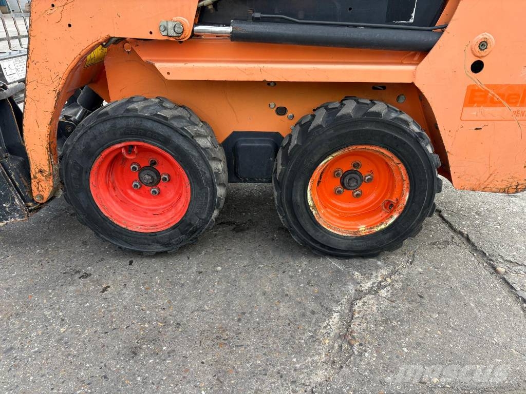 Bobcat S 70 bucket and forks Kompaktlader