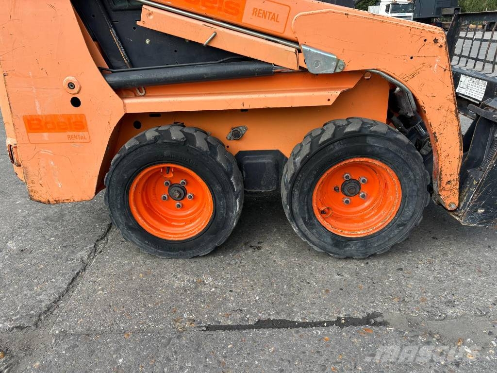 Bobcat S 70 bucket and forks Kompaktlader
