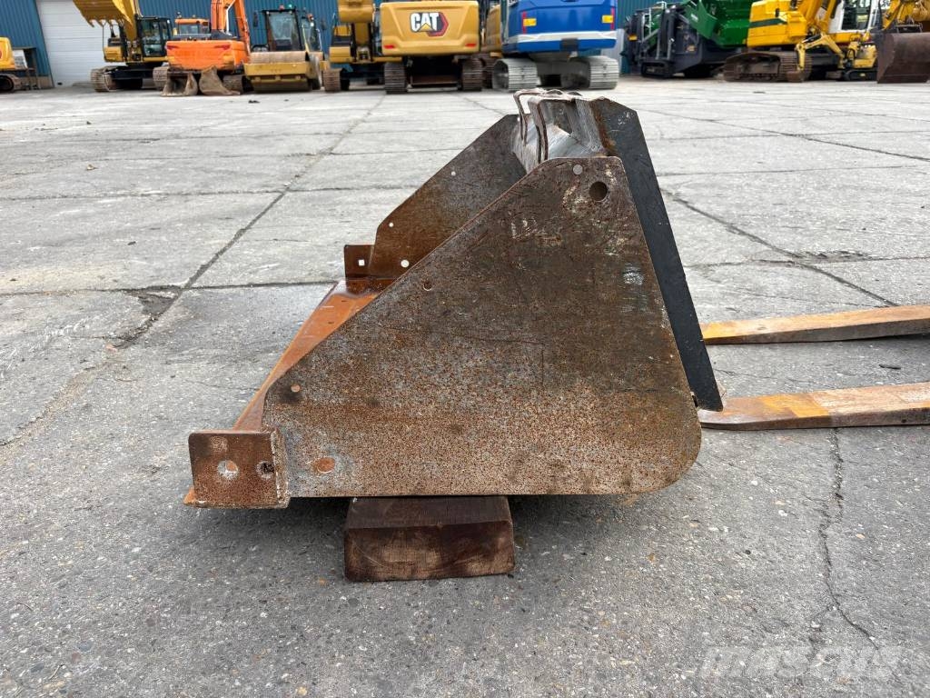 Bobcat S 70 bucket and forks Kompaktlader