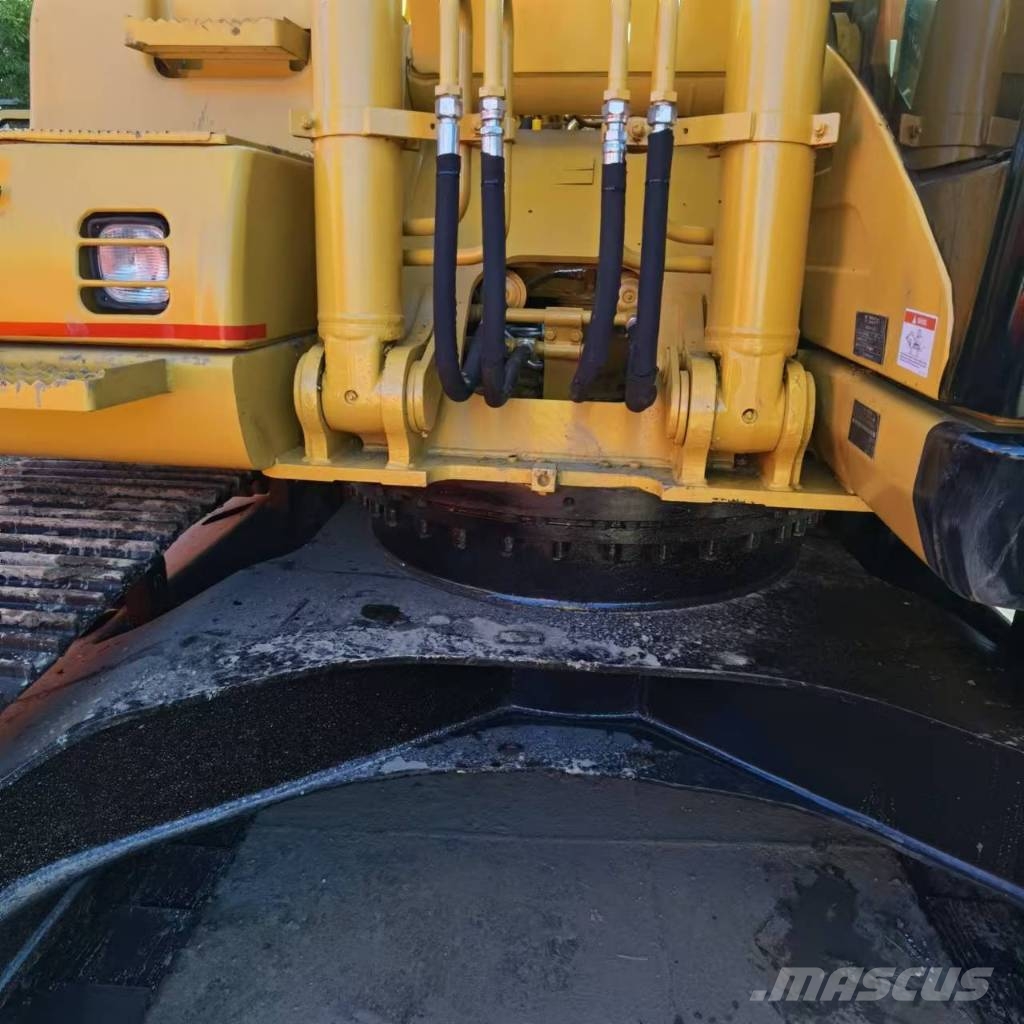 CAT 320 C L 履带挖掘机