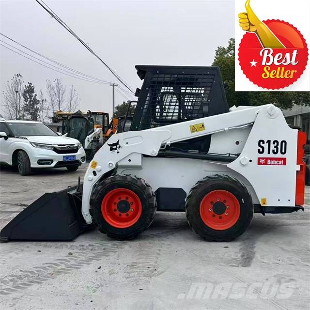 Bobcat S 130 لوادر انزلاقية التوجيه