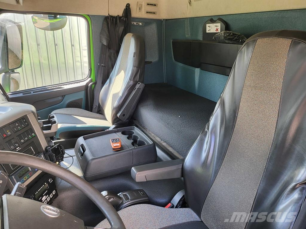 Volvo FM410 6X2 CARRIER SIDEOPENING Kølelastbiler