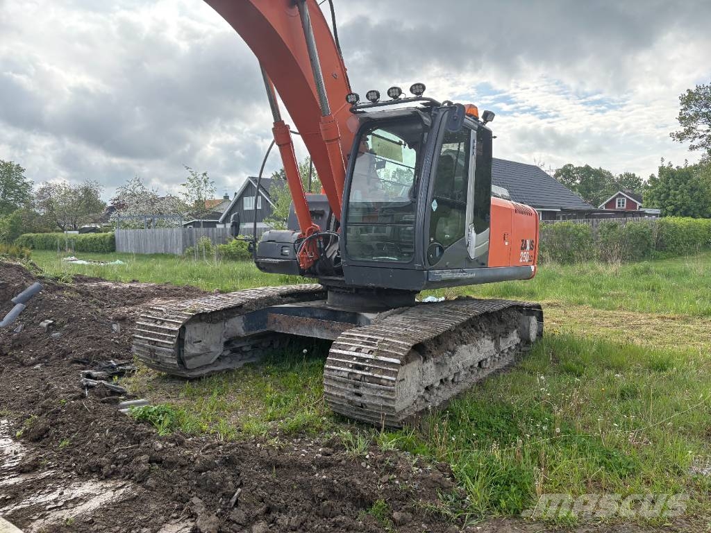 Hitachi ZX 250 LC-3 Bandgrävare