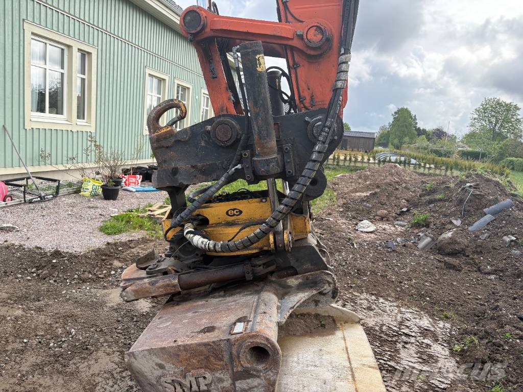 Hitachi ZX 250 LC-3 Bandgrävare