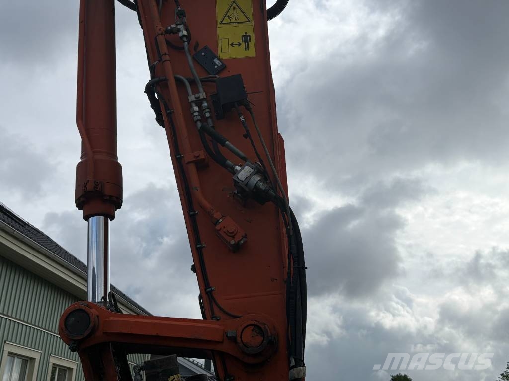 Hitachi ZX 250 LC-3 Bandgrävare