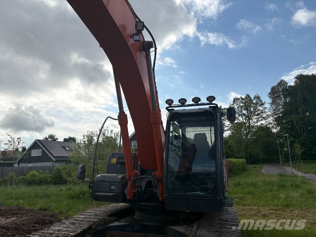 Hitachi ZX 250 LC-3 Bandgrävare