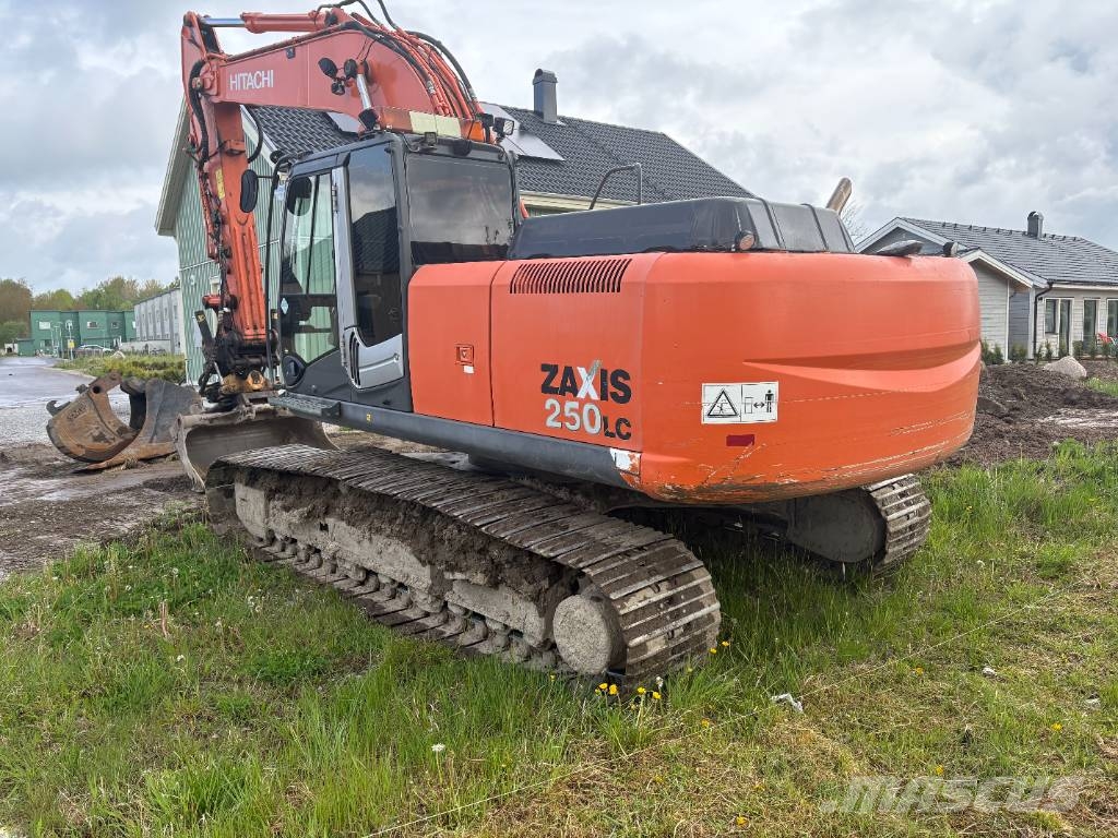 Hitachi ZX 250 LC-3 Bandgrävare