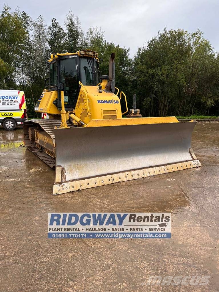 Komatsu D 61 PX-24 Buldozere pe senile