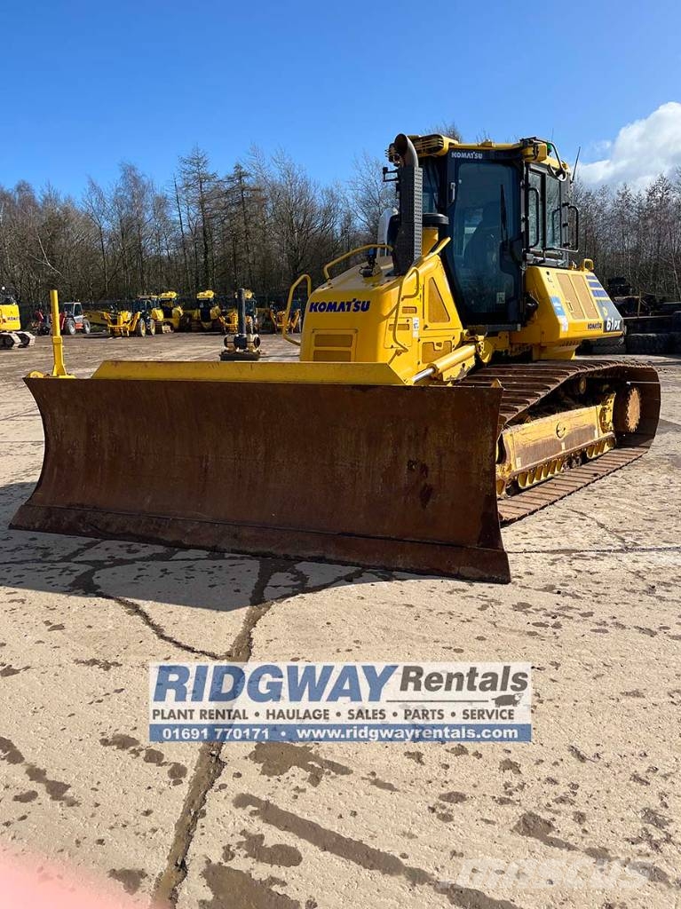 Komatsu D 61 PX-24 Buldozer sobre oruga