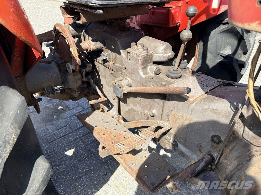 Massey Ferguson 130 Tractor Traktory