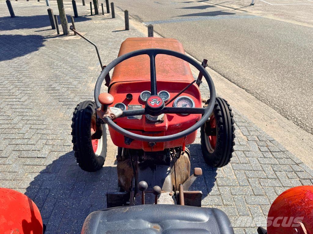 Massey Ferguson 130 Tractor Traktory