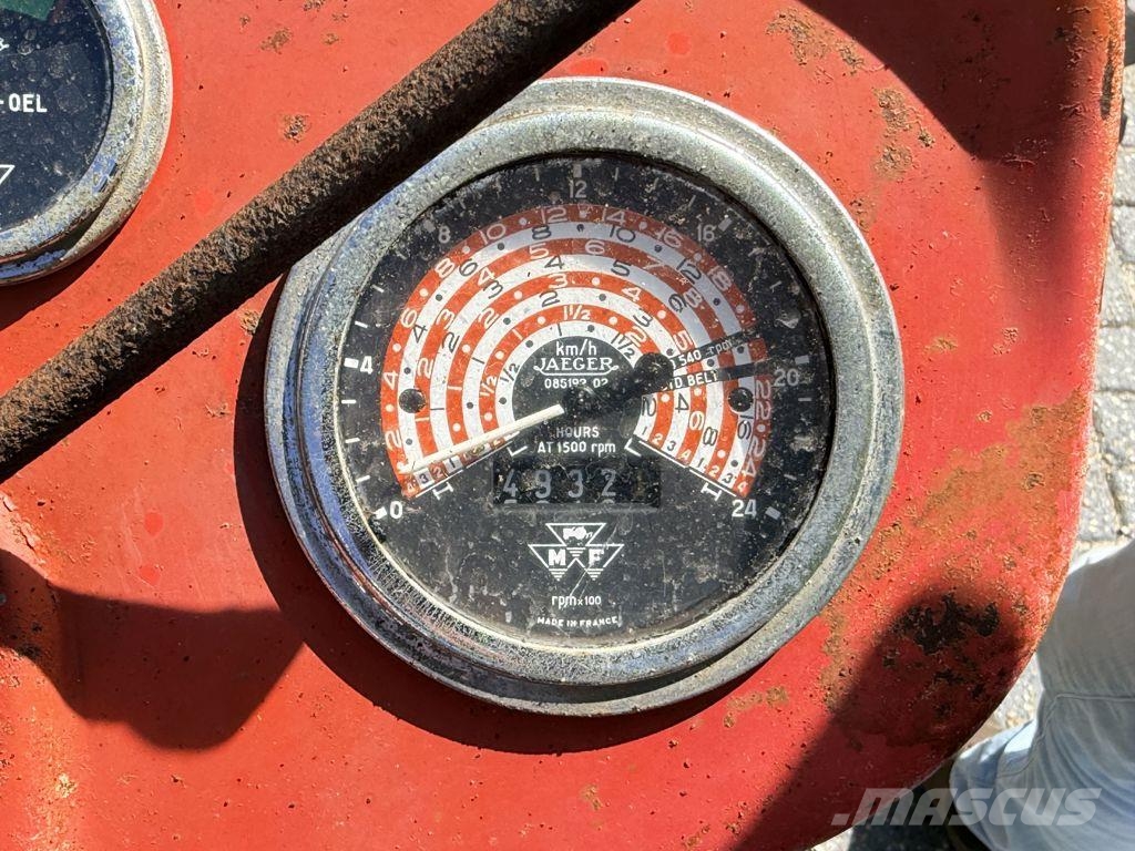 Massey Ferguson 130 Tractor Traktory