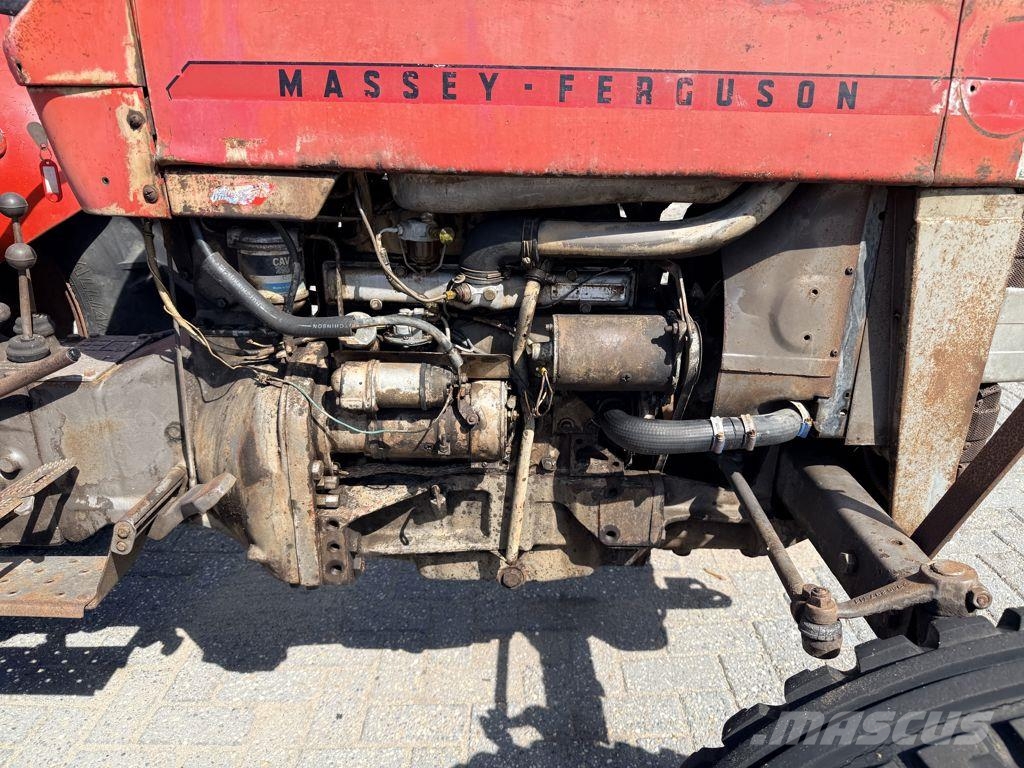 Massey Ferguson 130 Tractor Traktory