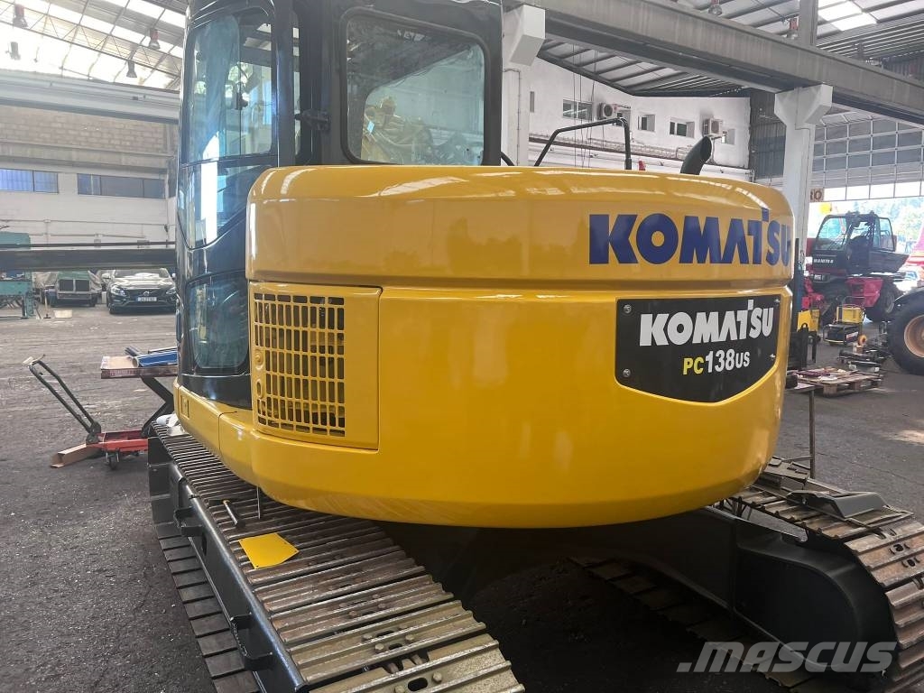 Komatsu PC 138 US حفارات زحافة