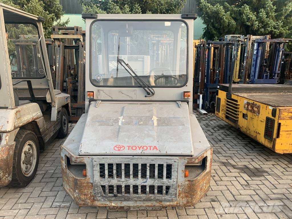 Toyota 2TD25 /02/ V-3840 EO Flughafenausrüstung